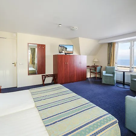 Boulevard Scheveningen Szálloda 3*
