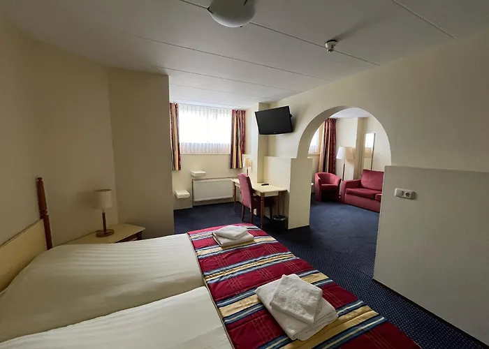 Boulevard Scheveningen Hotel 3*