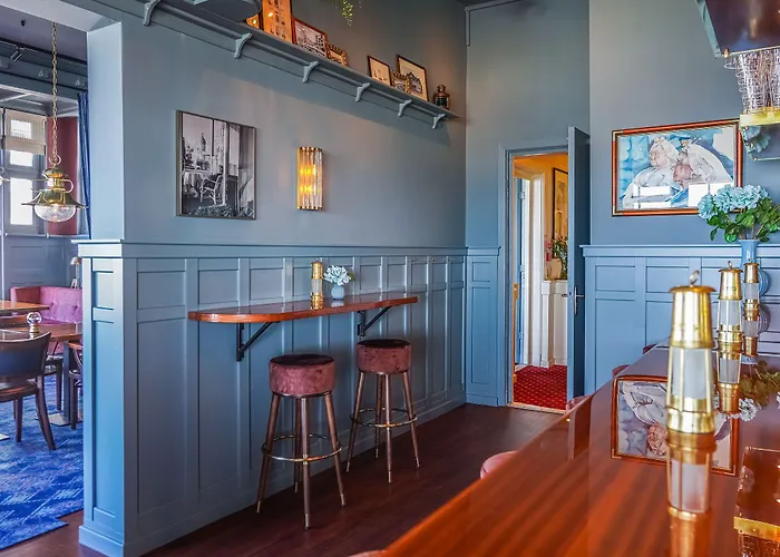 Boulevard Scheveningen Hotel 3*